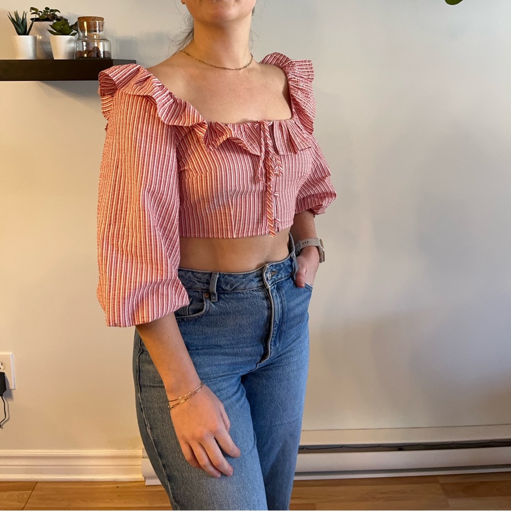 NWT Zara striped top with ruffles - red and white